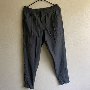 Women’s The North Face athletic pants